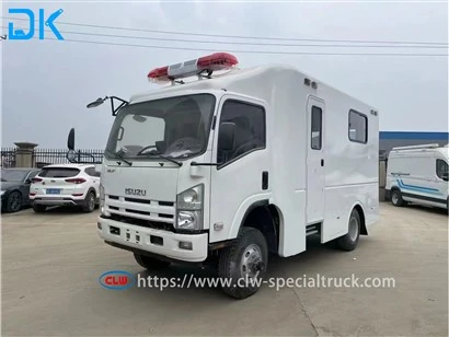 Ambulanța Isuzu